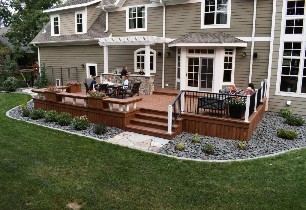 Backyard Bliss: Beautifully Customize Your Outdoor Area with Unique Decks